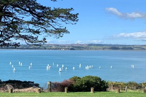 Photo of property in 60 Marine Parade, Mellons Bay, Auckland, 2014