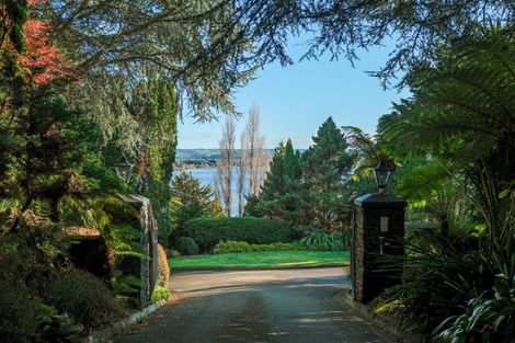 Photo of property in 20 Tupara Crescent, Kawaha Point, Rotorua, 3010