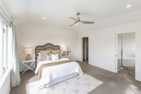 Photo of property in 1 Oaktree Lane, Bishopdale, Christchurch, 8053