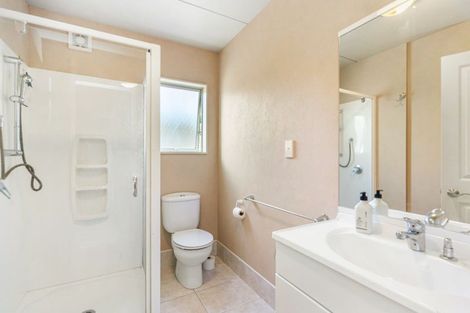 Photo of property in 288 Beach Road, Onerahi, Whangarei, 0110