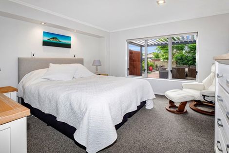 Photo of property in 72 Oriental Parade, Papamoa Beach, Papamoa, 3118