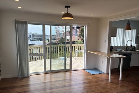 Photo of property in 130 Rosier Road, Glen Eden, Auckland, 0602