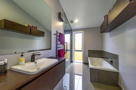 Photo of property in 3 Kamahi Street, Castlecliff, Whanganui, 4501