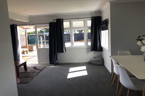 Photo of property in 17 Bluegum Road, Paraparaumu Beach, Paraparaumu, 5032