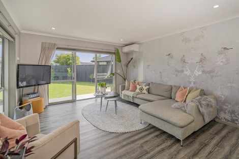 Photo of property in 2 Oscar Place, Whitianga, 3510