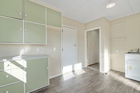 Photo of property in 8 Oregon Drive, Maoribank, Upper Hutt, 5018