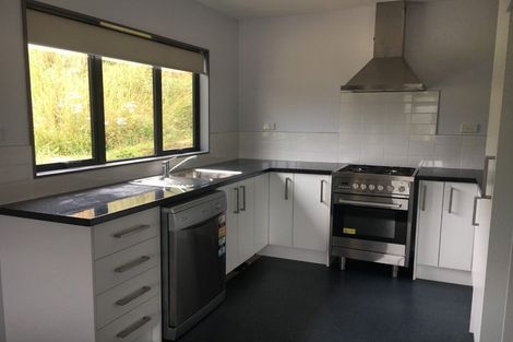 Photo of property in 34b Speargrass Grove, Timberlea, Upper Hutt, 5018