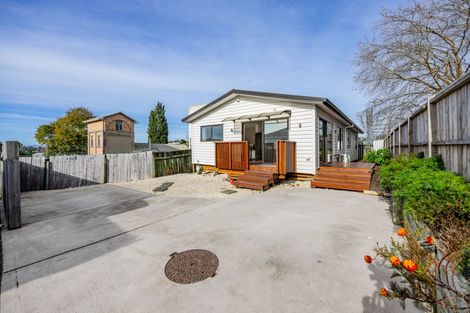 Photo of property in 22a Lincoln Park Avenue, Massey, Auckland, 0614