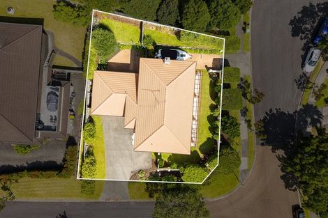 Photo of property in 30 Woodridge Avenue, Northcross, Auckland, 0630
