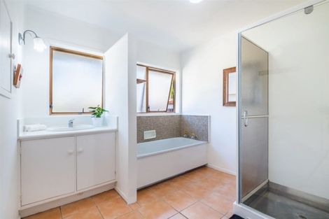 Photo of property in 14 Calman Place, Chatswood, Auckland, 0626