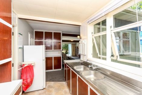 Photo of property in 10 Kingwell Street, Moturoa, New Plymouth, 4310