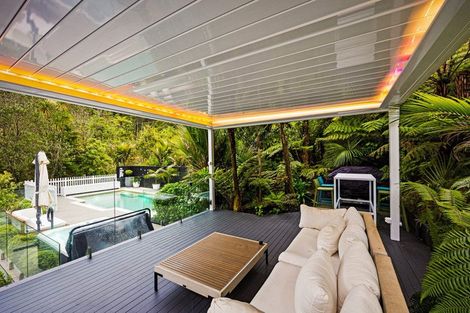 Photo of property in 1-9 Deirdre Place, Titirangi, Auckland, 0604