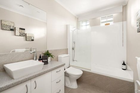 Photo of property in 281 Maunganui Road, Mount Maunganui, 3116