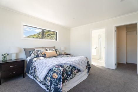 Photo of property in 29 Farnworth Terrace, Churton Park, Wellington, 6037