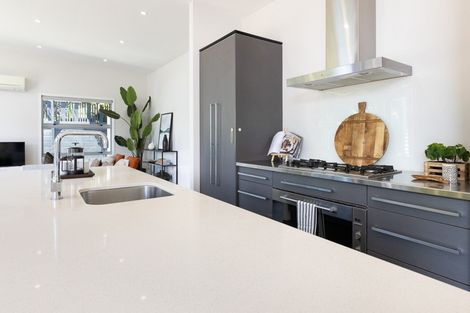 Photo of property in 33a Waimea Street, Westown, New Plymouth, 4310