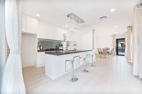 Photo of property in 62 Donegal Park Drive, Flat Bush, Auckland, 2019