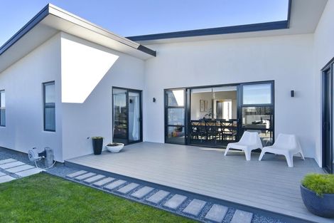 Photo of property in 33 Highgate Drive, Rangiora, 7400