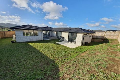 Photo of property in 25 Lippiatt Crescent, Pokeno, 2402