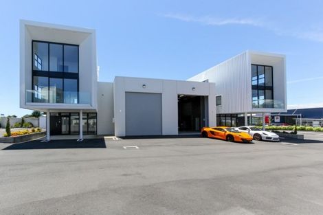 Photo of property in 1/86 Hurlstone Drive, Waiwhakaiho, New Plymouth, 4312