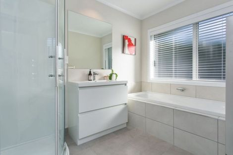 Photo of property in 28c Hamilton Road, Cambridge, 3434