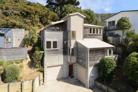 Photo of property in 23 Doris Gordon Crescent, Crofton Downs, Wellington, 6035