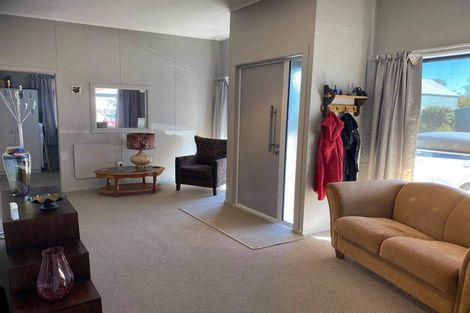 Photo of property in 129 Bridge Street, Eltham, 4322