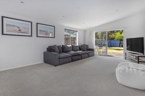Photo of property in 102 Weggery Drive, Waikanae Beach, Waikanae, 5036