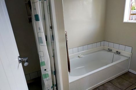 Photo of property in 2/10 Prossers Road, Saint Martins, Christchurch, 8022