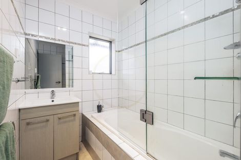 Photo of property in 16a Swaffield Road, Papatoetoe, Auckland, 2025