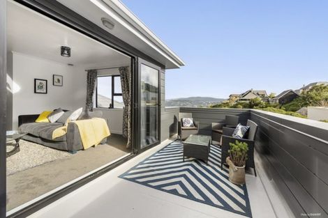 Photo of property in 5 Inverell Way, Seatoun, Wellington, 6022