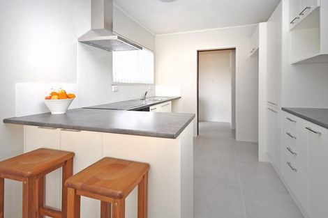 Photo of property in 6 Marendellas Drive, Bucklands Beach, Auckland, 2014