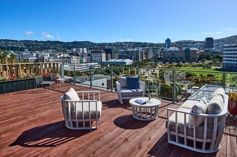 Photo of property in 63 Roxburgh Street, Mount Victoria, Wellington, 6011