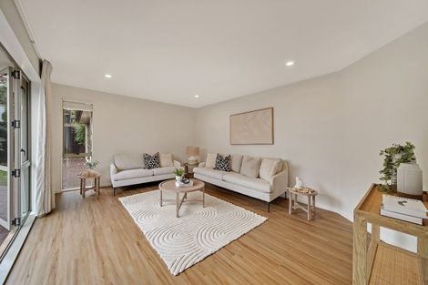 Photo of property in 2/69 Bowenvale Avenue, Cashmere, Christchurch, 8022