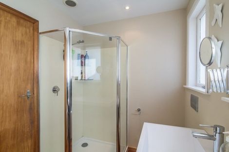 Photo of property in 88 Ngaio Road, Waikanae, 5036