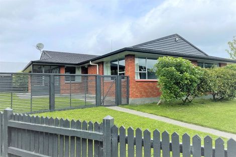 Photo of property in 25 Dorset Crescent, Hokowhitu, Palmerston North, 4410