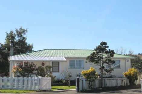 Photo of property in 33 Belgrave Place, Papakura, 2110