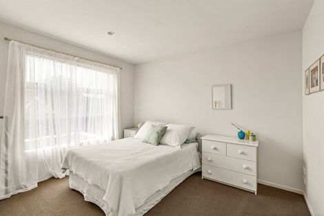 Photo of property in 9a Evelyn Place, Hillcrest, Auckland, 0627