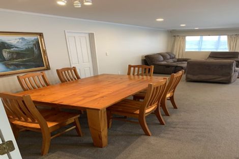 Photo of property in 21a Eske Place, Highland Park, Auckland, 2010