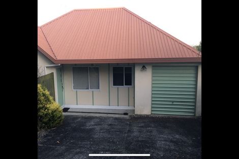 Photo of property in 1/4 Girrahween Drive, Totara Vale, Auckland, 0629