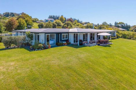 Photo of property in 35 Blue Ridge Drive, Acacia Bay, Taupo, 3385