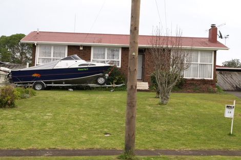 Photo of property in 15 Geoffrey Place, Mangere East, Auckland, 2024