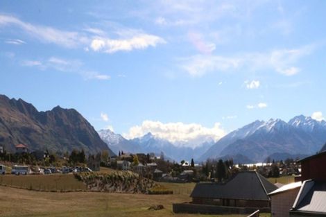 Photo of property in 106a Kings Drive, Wanaka, 9305