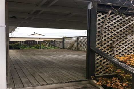 Photo of property in 2 Silverstone Place, Henderson, Auckland, 0612