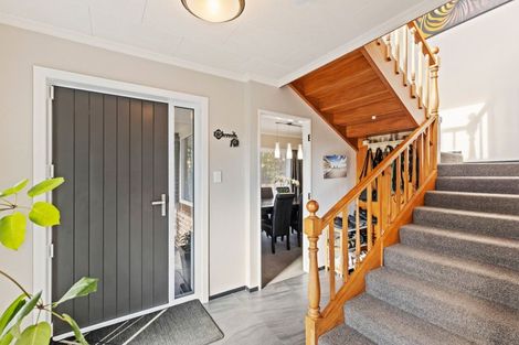 Photo of property in 4 Cargill Place, Frankleigh Park, New Plymouth, 4310