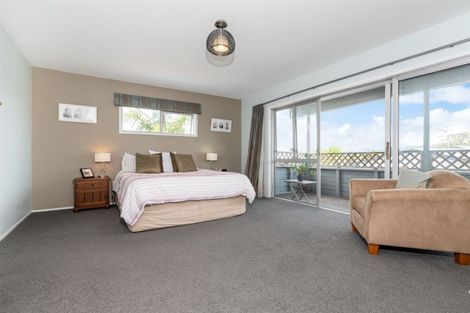 Photo of property in 6 Isobel Road, Greenhithe, Auckland, 0632