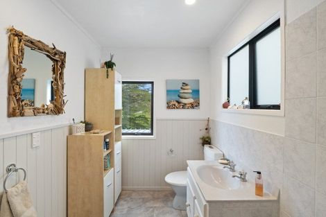 Photo of property in 16 Okura River Road, Okura, Albany, 0792