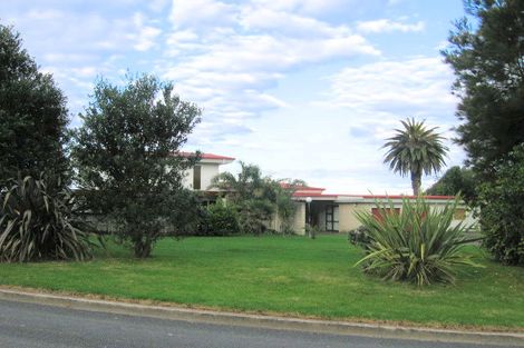 Photo of property in 112 Bambury Place, Onemana, Whangamata, 3691