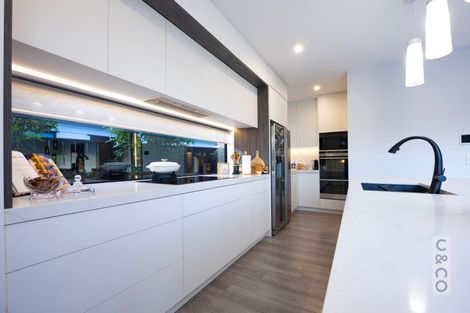 Photo of property in 21 Vogwill Road, Kumeu, 0810