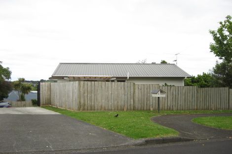 Photo of property in 6 Hawke Place, Pukekohe, 2120