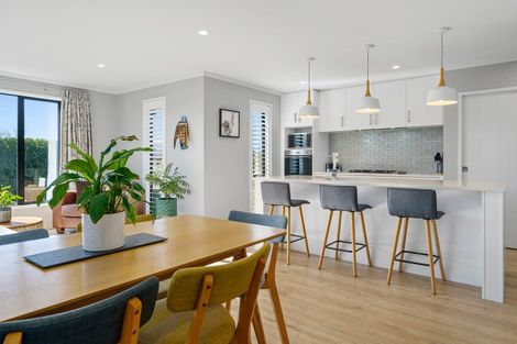 Photo of property in 33 Rose Leigh Drive, Cambridge, 3434